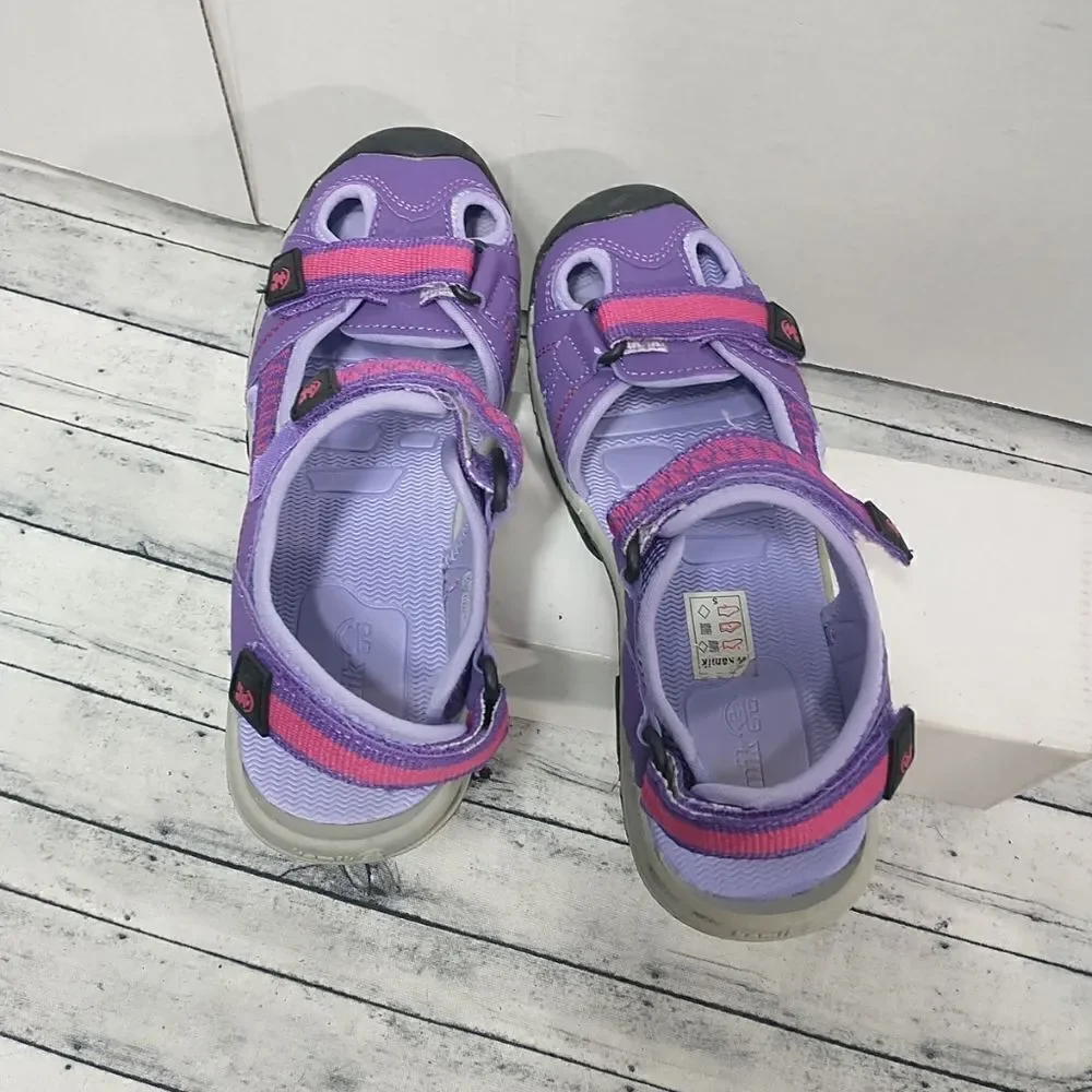 Kamik Sandals Big Girls Size 5 EU 37 Purple Hybrid Sneaker Water Outdoor Shoe.
